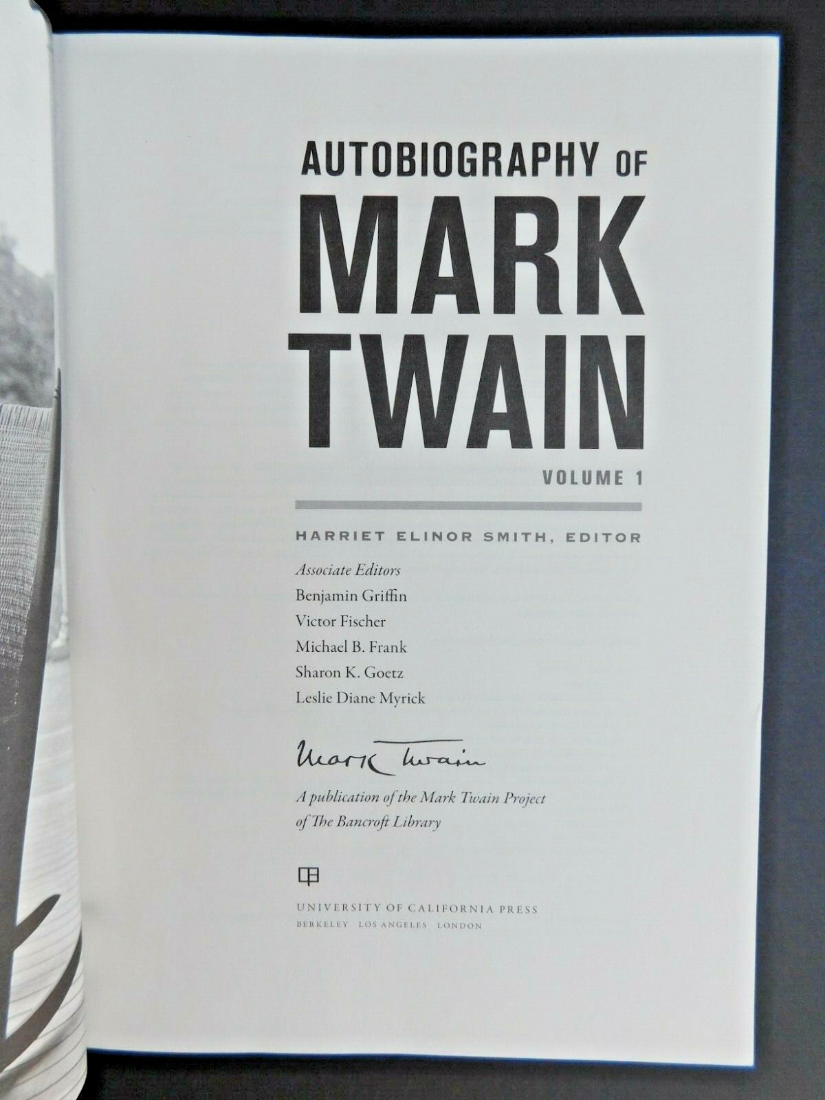 MARK TWAIN AUTOBIOGRAPHY 736 pages hardcover Unread Volume 1