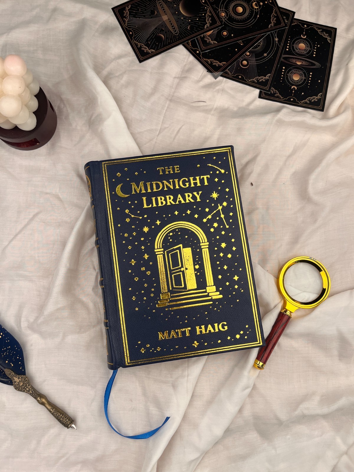 The Midnight Library [PREMIUM LEATHER BOUND]