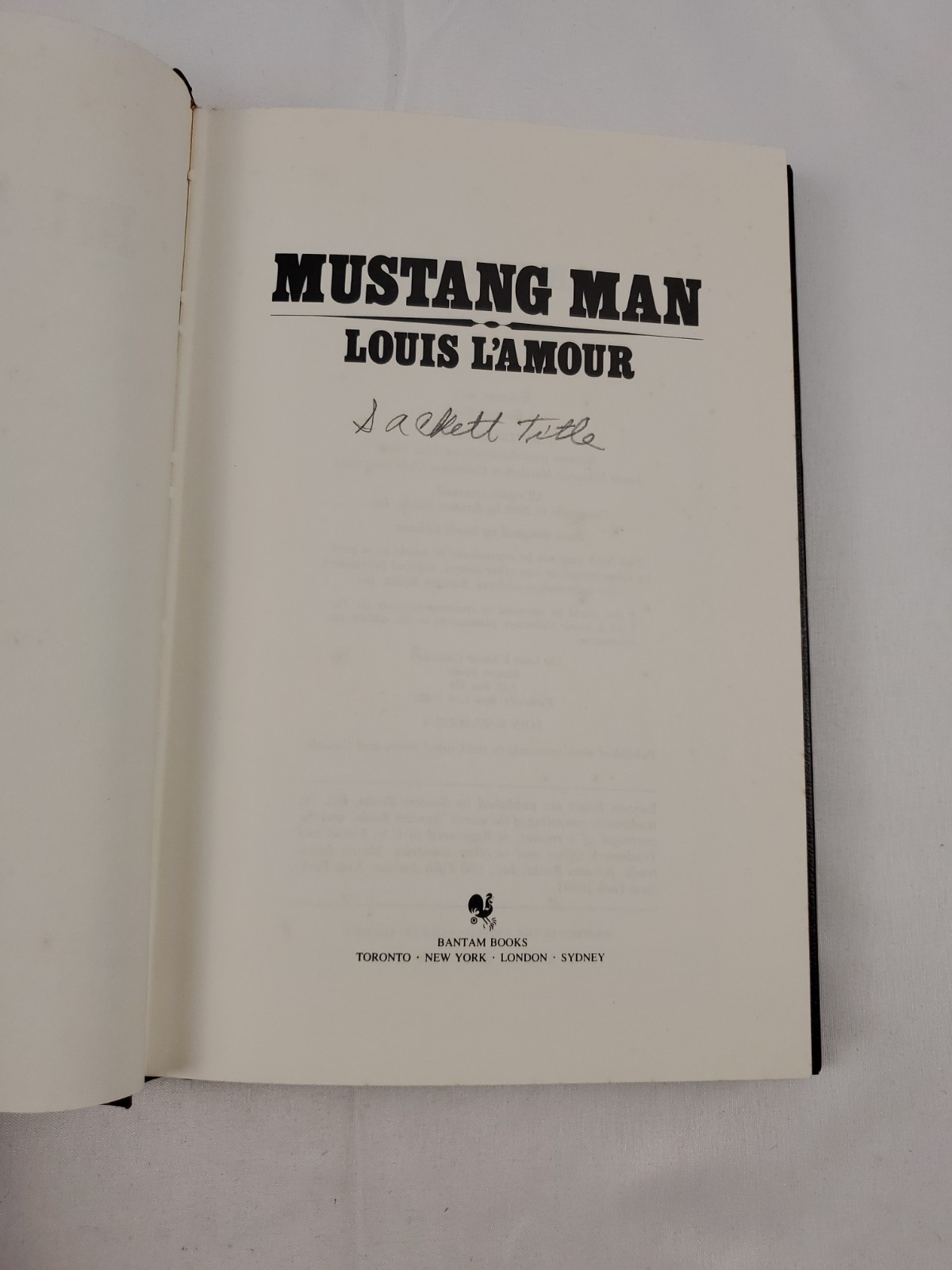 The Louis L&rsquo;amour Collection Leatherette Bantam Book Lot of 4