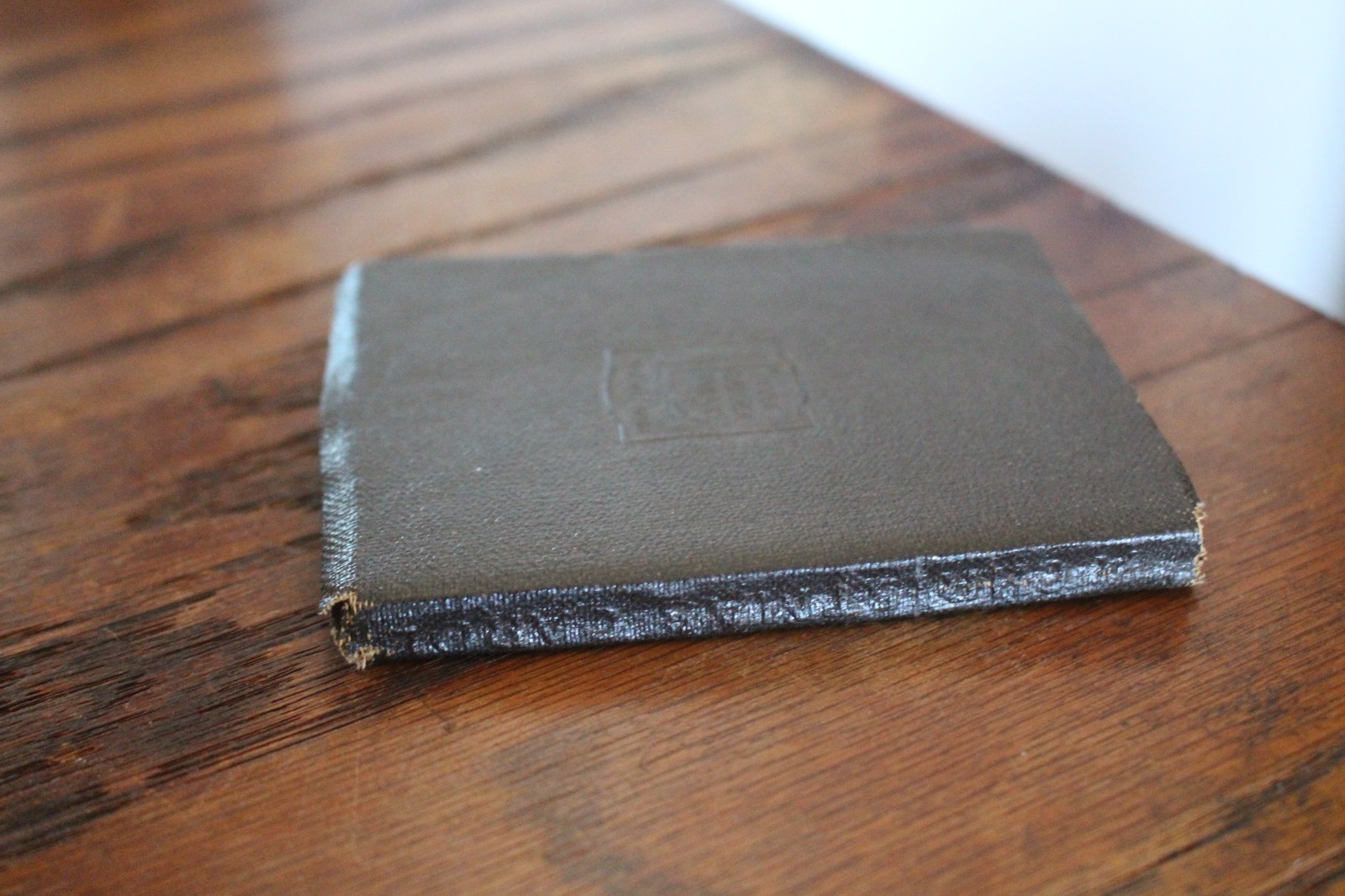 Little Leather Library – A CHRISTMAS CAROL Charles Dickens Antique Book 1920&rsquo;s