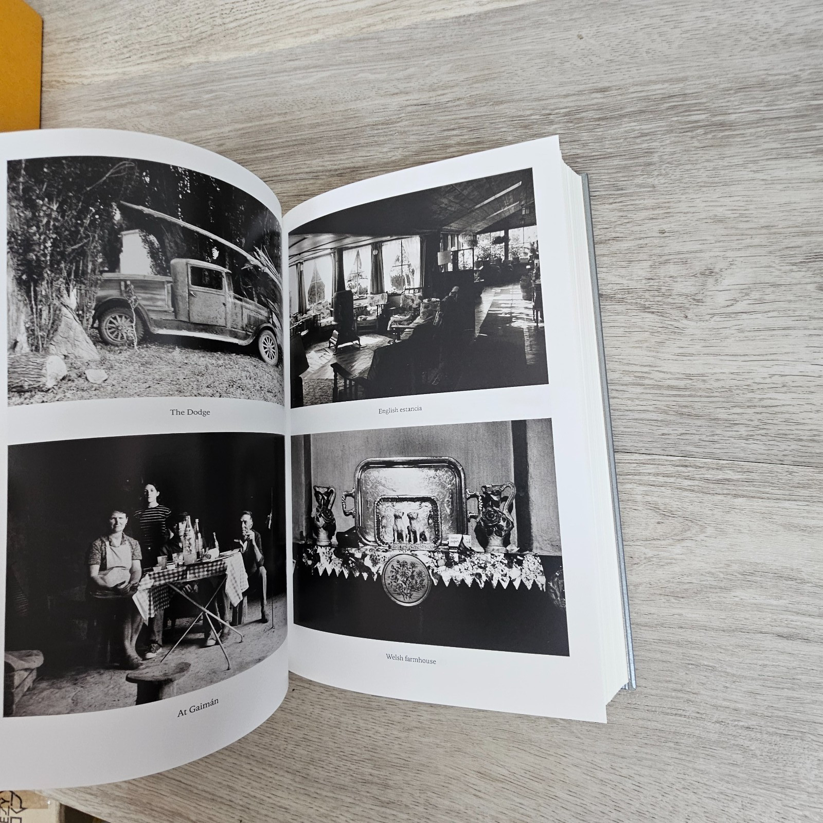  » In Patagonia » by Bruce Chatwin, Folio Society -Beautiful! HC/slipcase