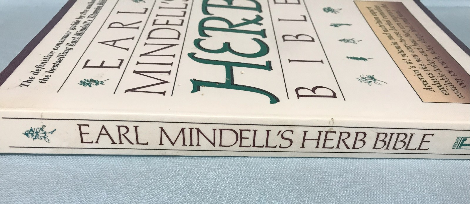 BOOK: EARL MINDELL&rsquo;S HERB BIBLE Professor of Nutrition 1992 Paperback (A1)