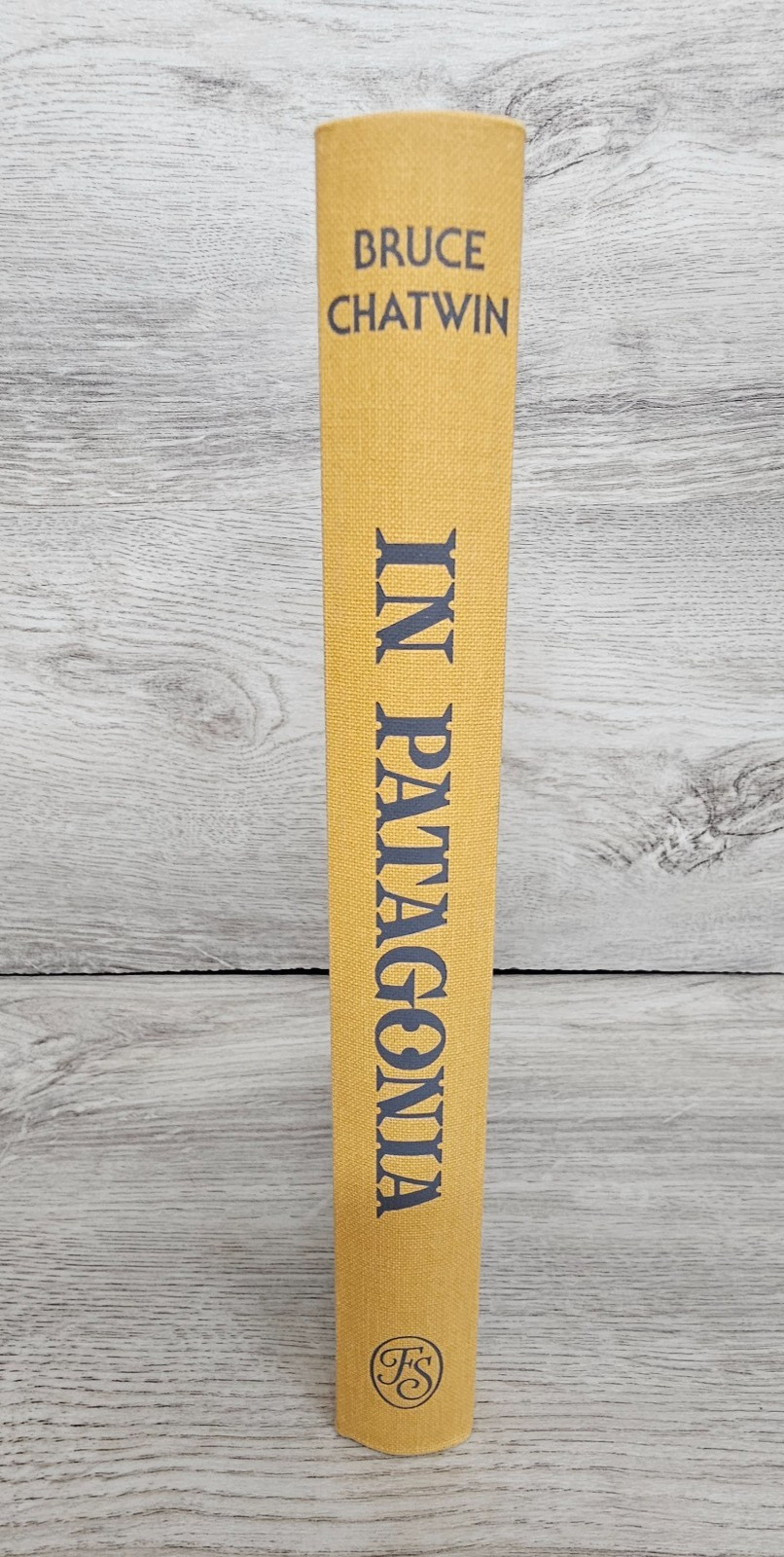  » In Patagonia » by Bruce Chatwin, Folio Society -Beautiful! HC/slipcase