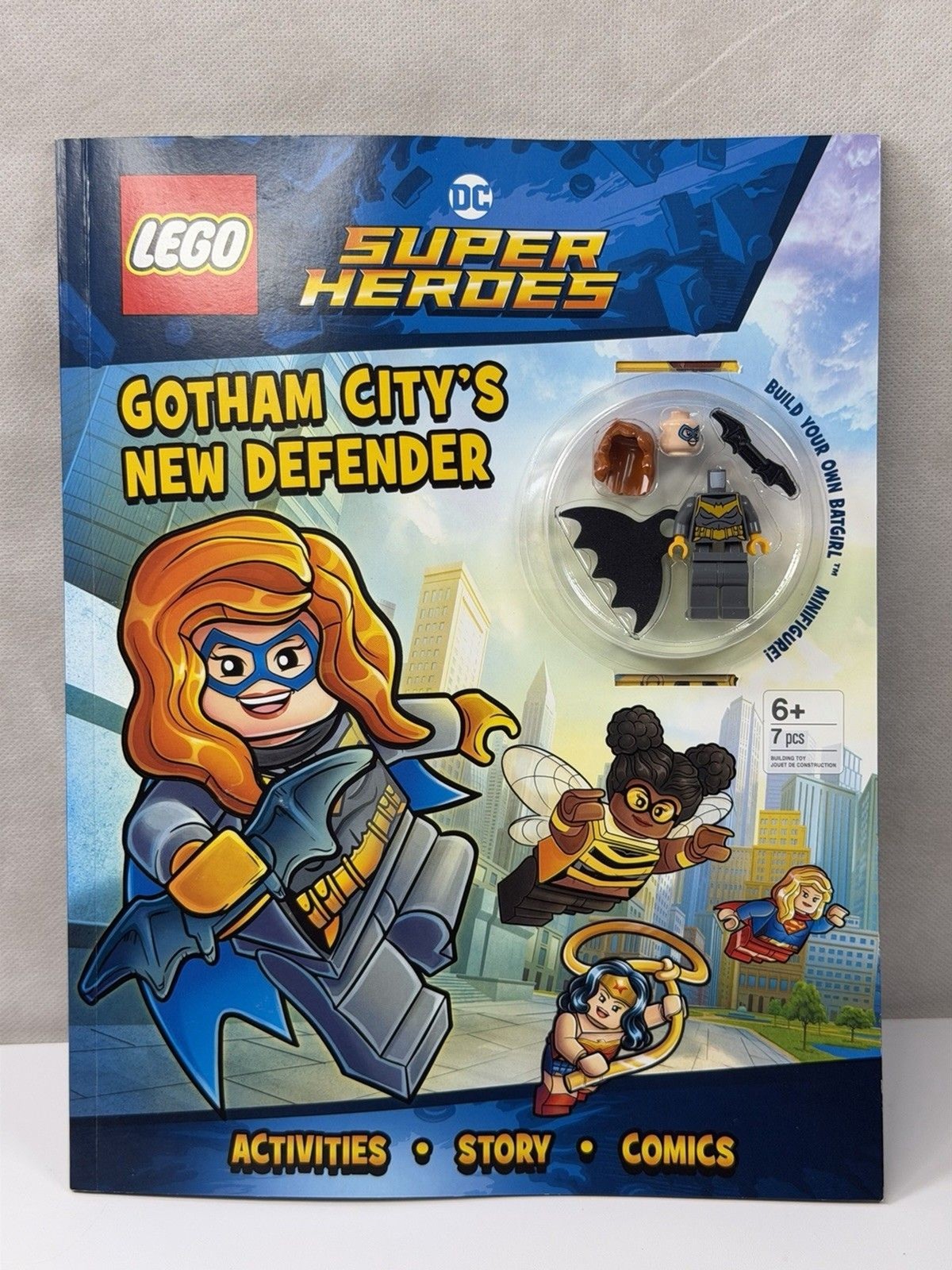 LEGO DC Super Heroes: Gotham City&rsquo;s New Defender by AMEET . NEW