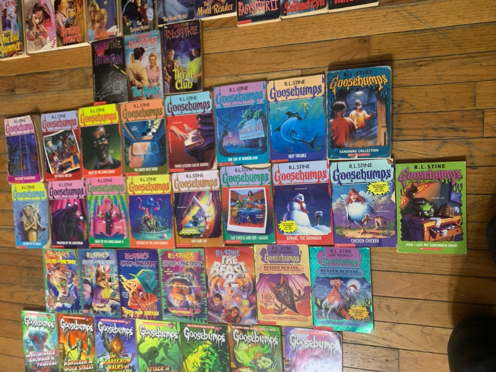 Lot of 68 Goosebumps /R.L Stine Some VTG &rsquo;90 Fear Street Most Wanted Horror VHS
