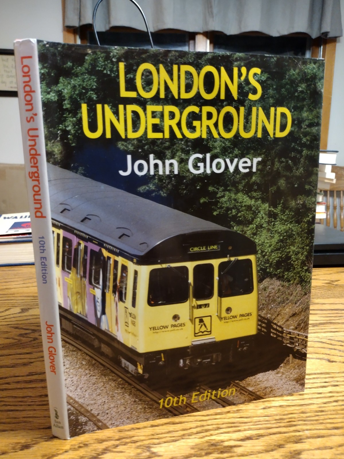 London&rsquo;s Underground John Glover 2003 Hardback Published Ian Allan 160 pages