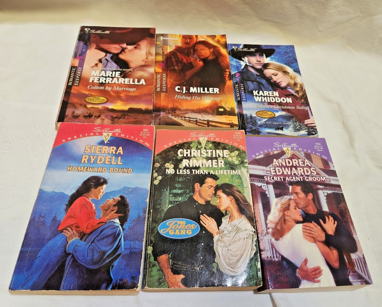 HUGE LOT OF 85 Random Harlequin Paperback Romance Novel&rsquo;s Vintage 80s 90s 2010s