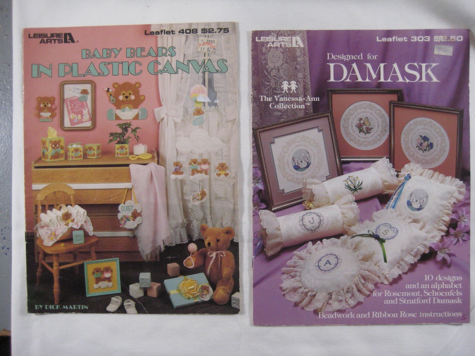Lot 27 books Leisure Arts Leaflet Christmas plastic canvas cat country Halloween