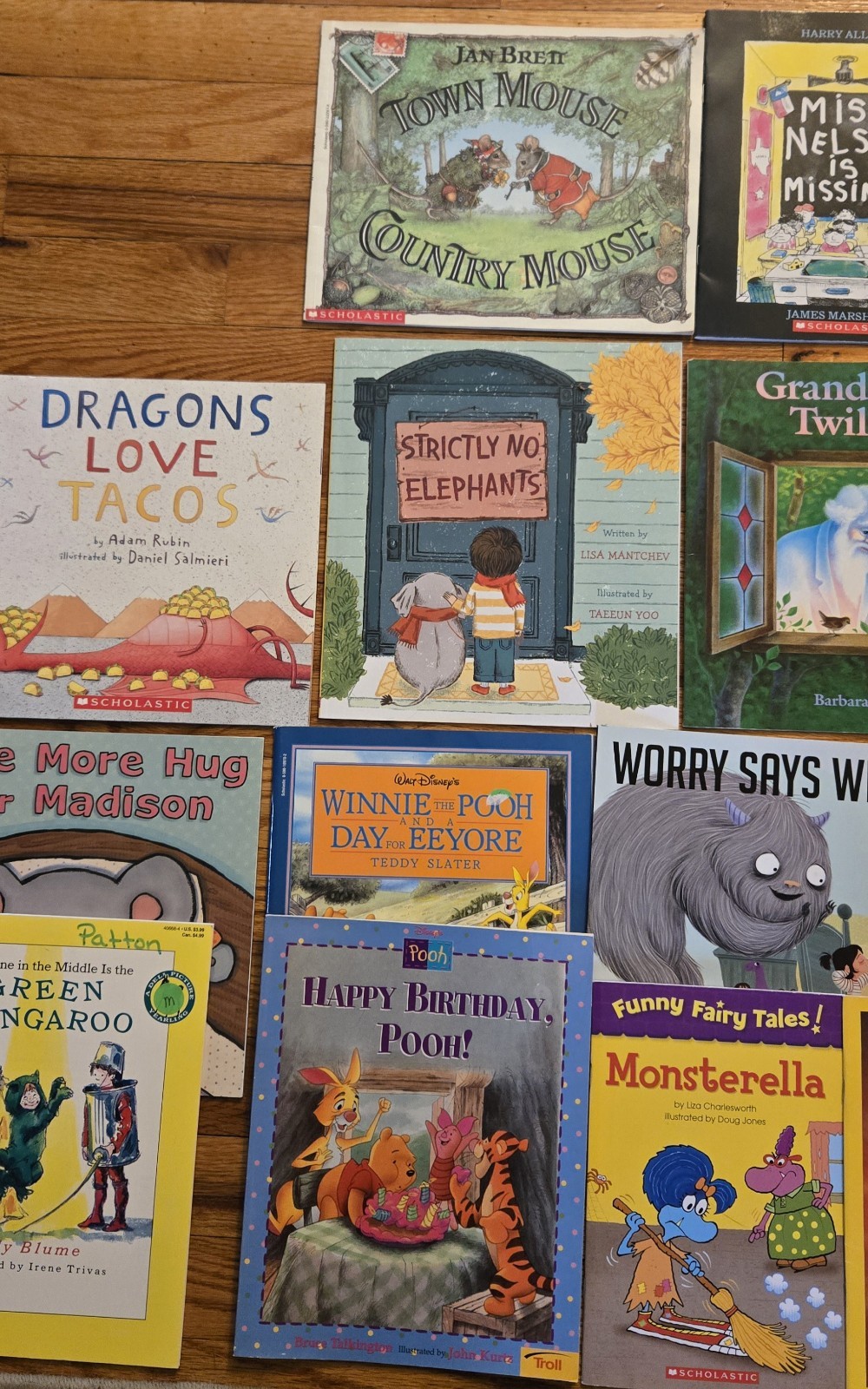 Random Lot of 18 Children&rsquo;s Reading Books Scholastic National Geographic Etc