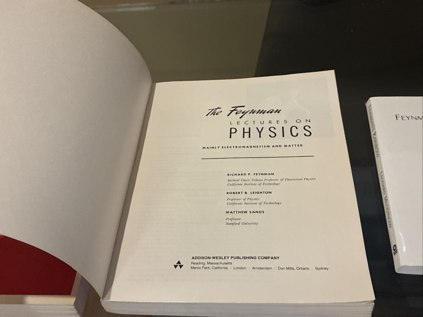 The Feynman Lectures On Physics SET Volumes 1 & 2 PLUS Feynman’s Rainbow *NICE*