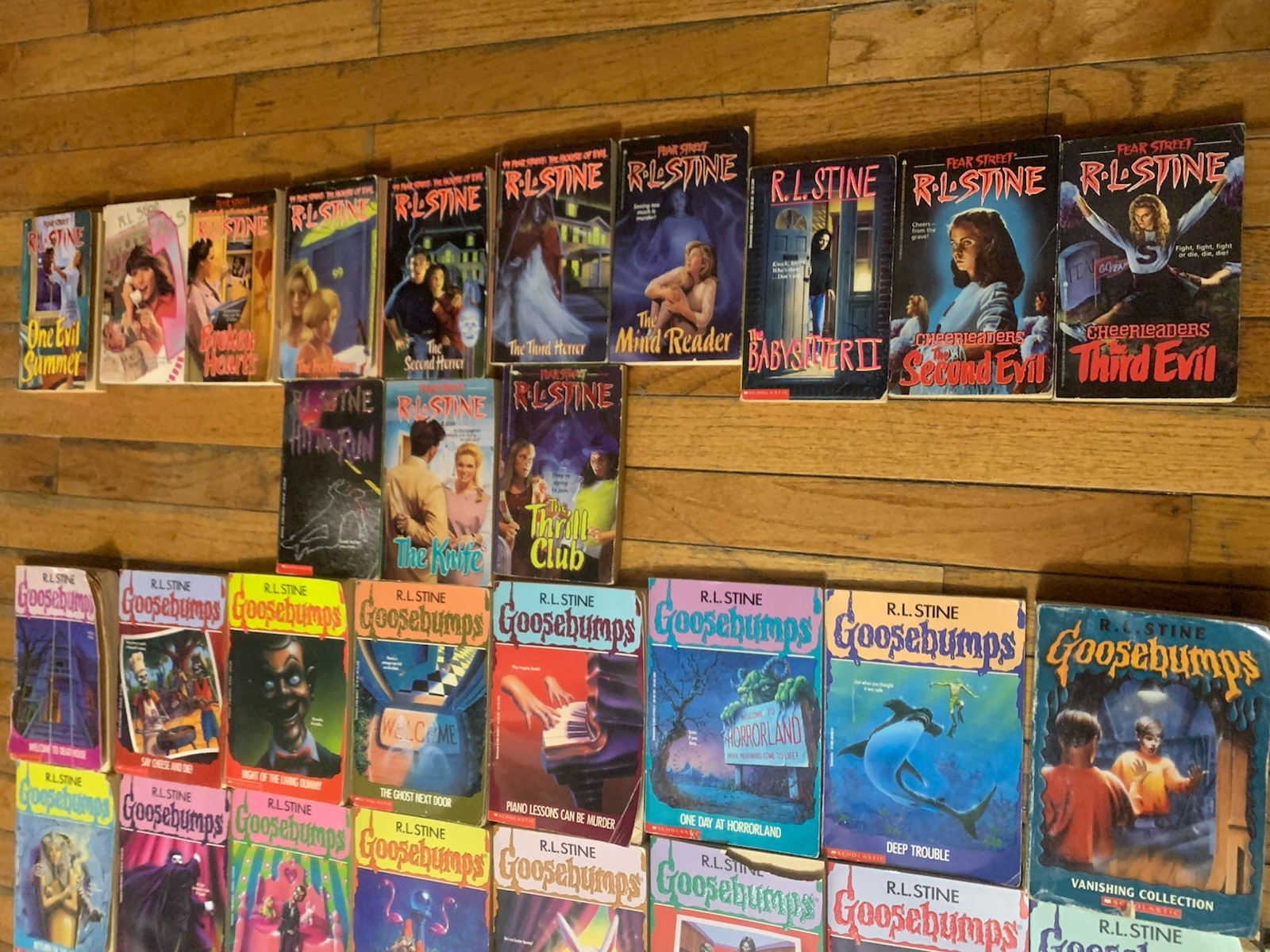 Lot of 68 Goosebumps /R.L Stine Some VTG &rsquo;90 Fear Street Most Wanted Horror VHS