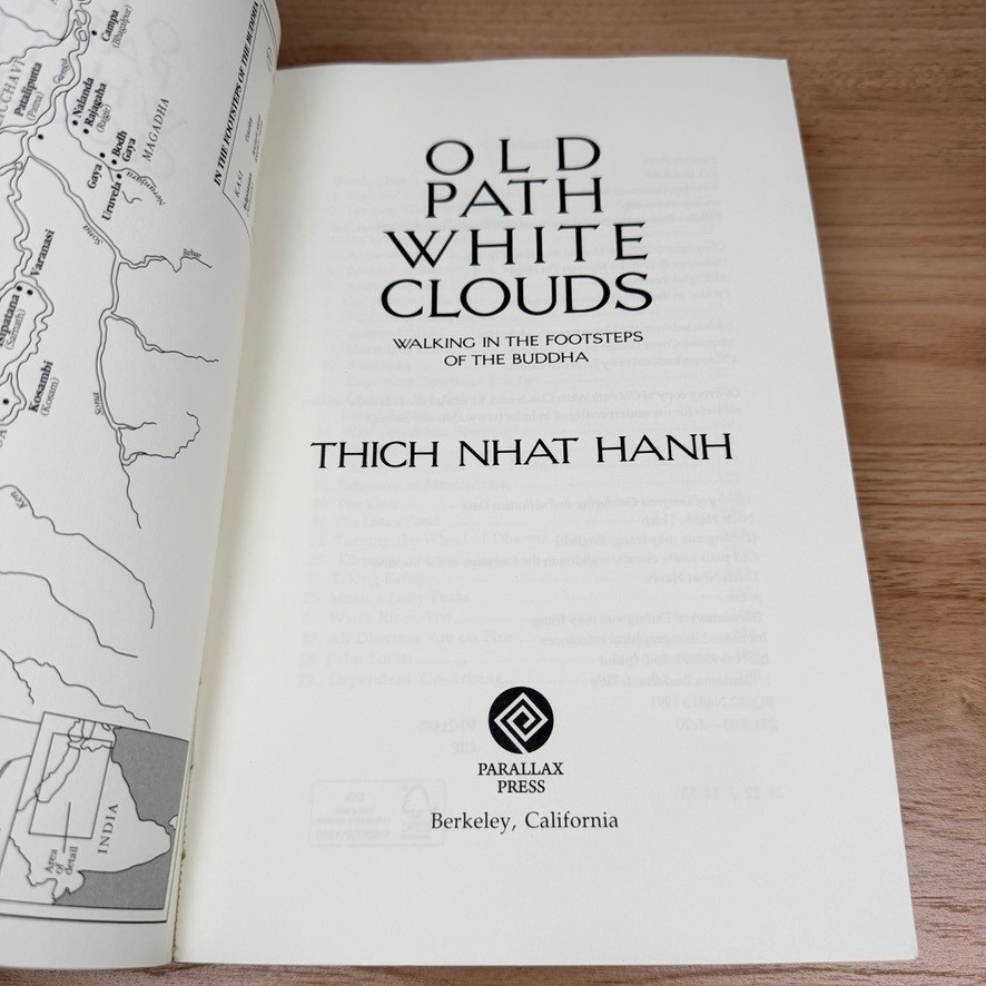 Old Path White Clouds: Walking in the Footsteps of the Buddha, Thich Nhat Hanh