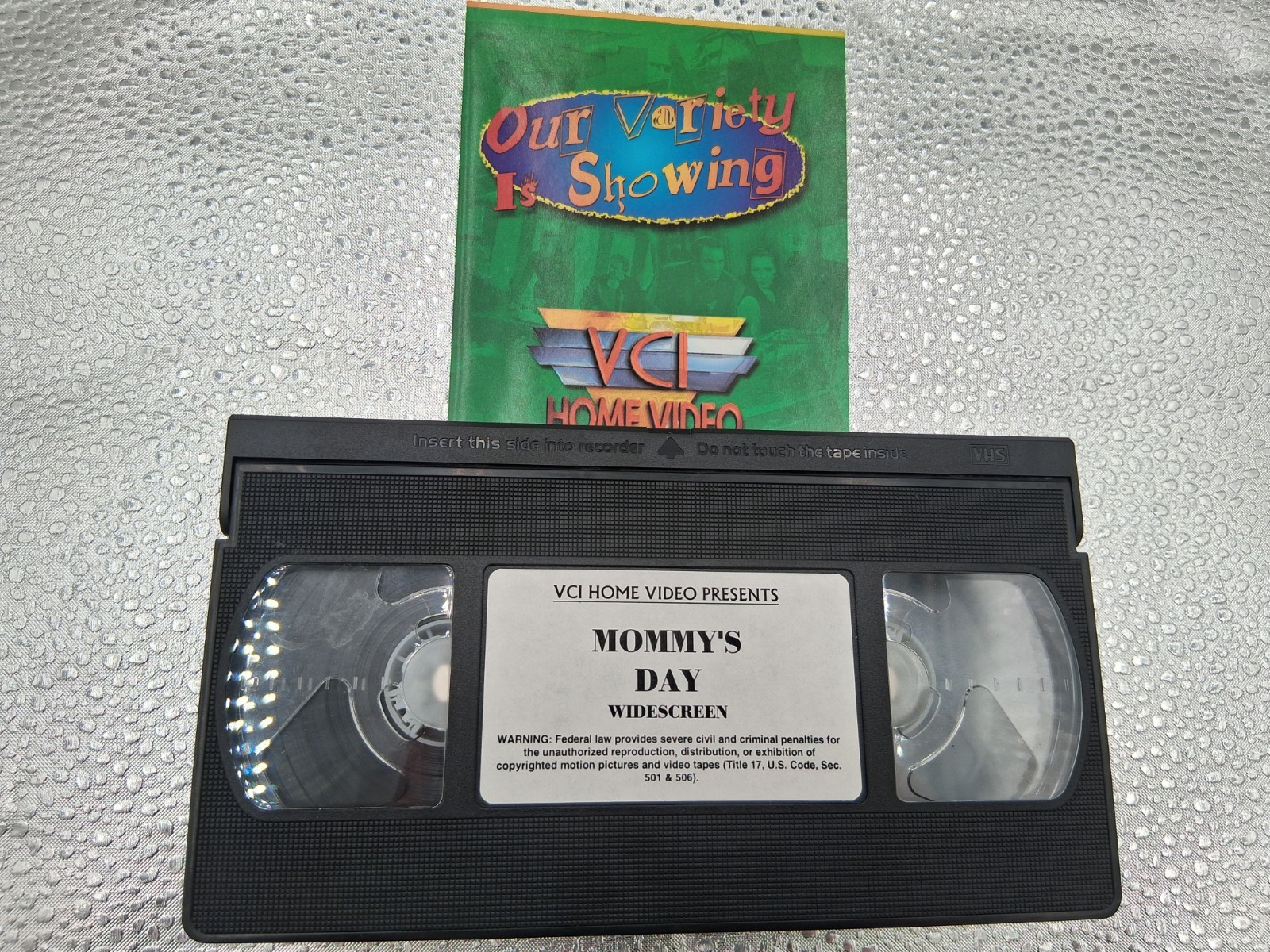 Mommy&rsquo;s Day by Max Allan Collins 1998 Leisure Horror PB W/ Mommy&rsquo;s Day 1998 Vhs