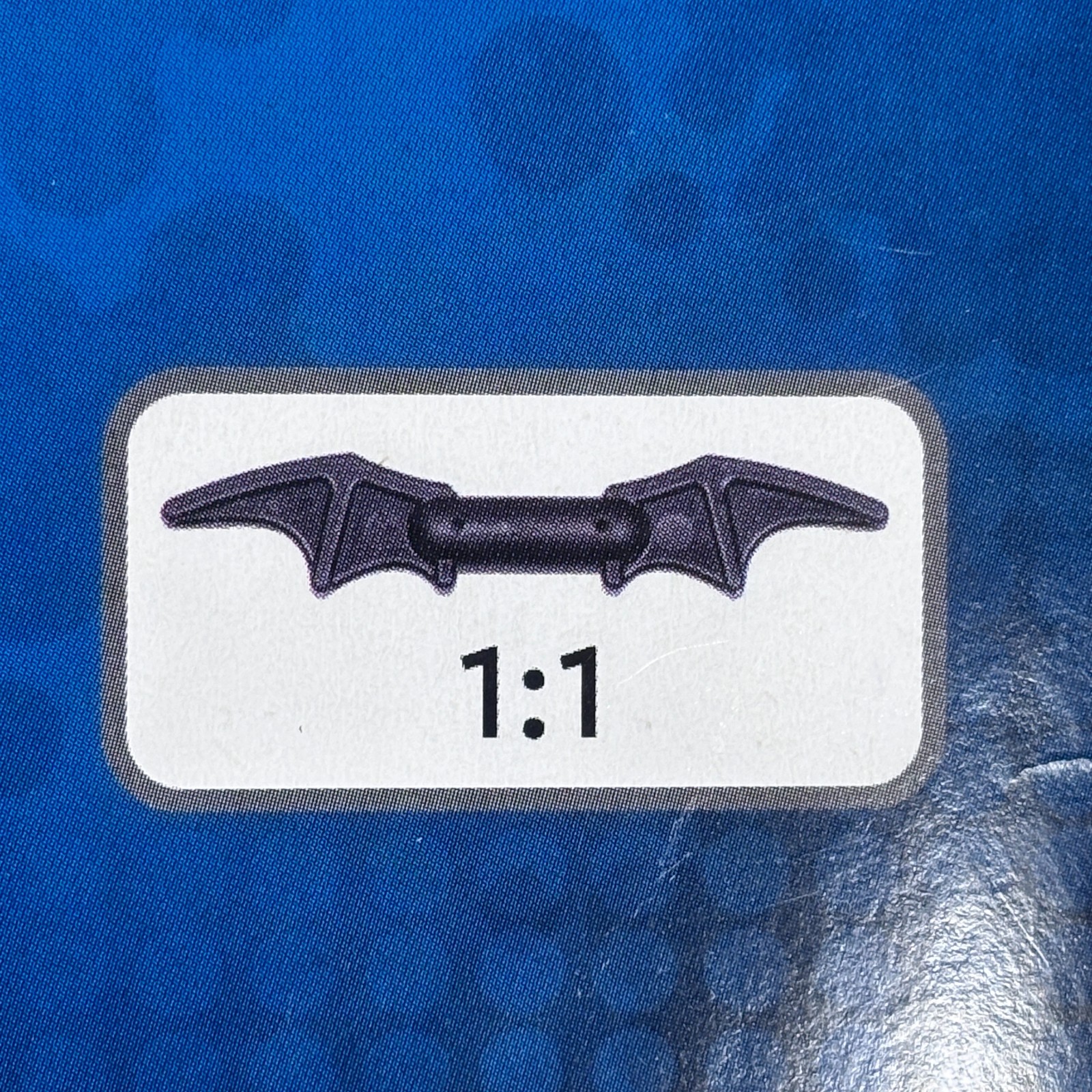 LEGO DC Super Heroes Gotham City’s New Defender Batgirl Minifigure Book