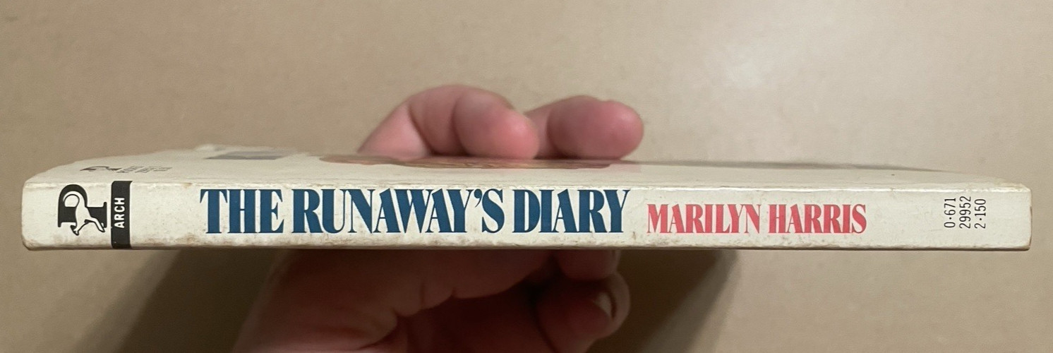 1974 The Runaway&rsquo;s Diary by Marilyn Harris Pocket Books Archway Paperback