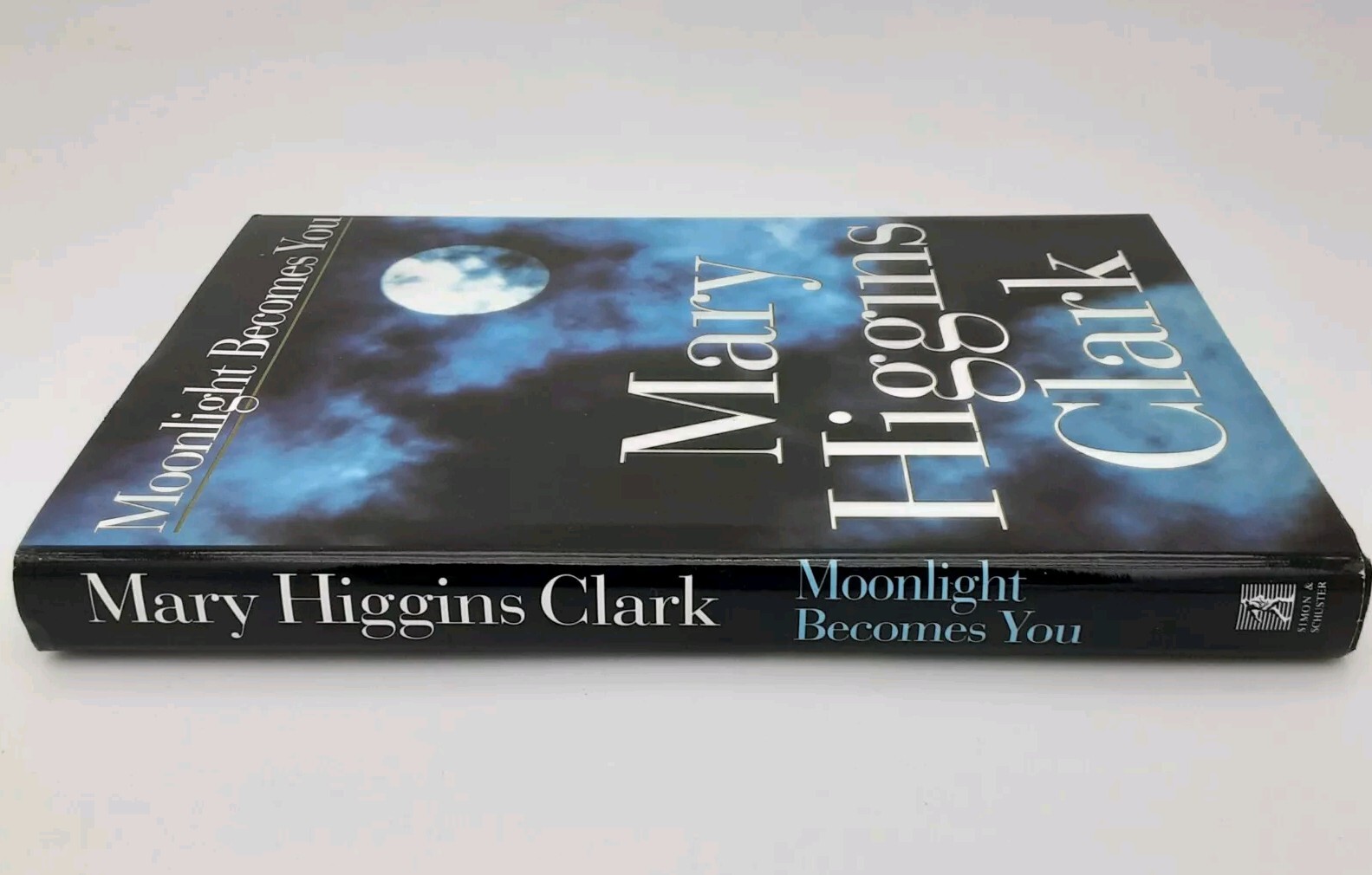 Moonlight Becomes You by Mary Higgins Clark Hardcover 255 Pages Suspenseful