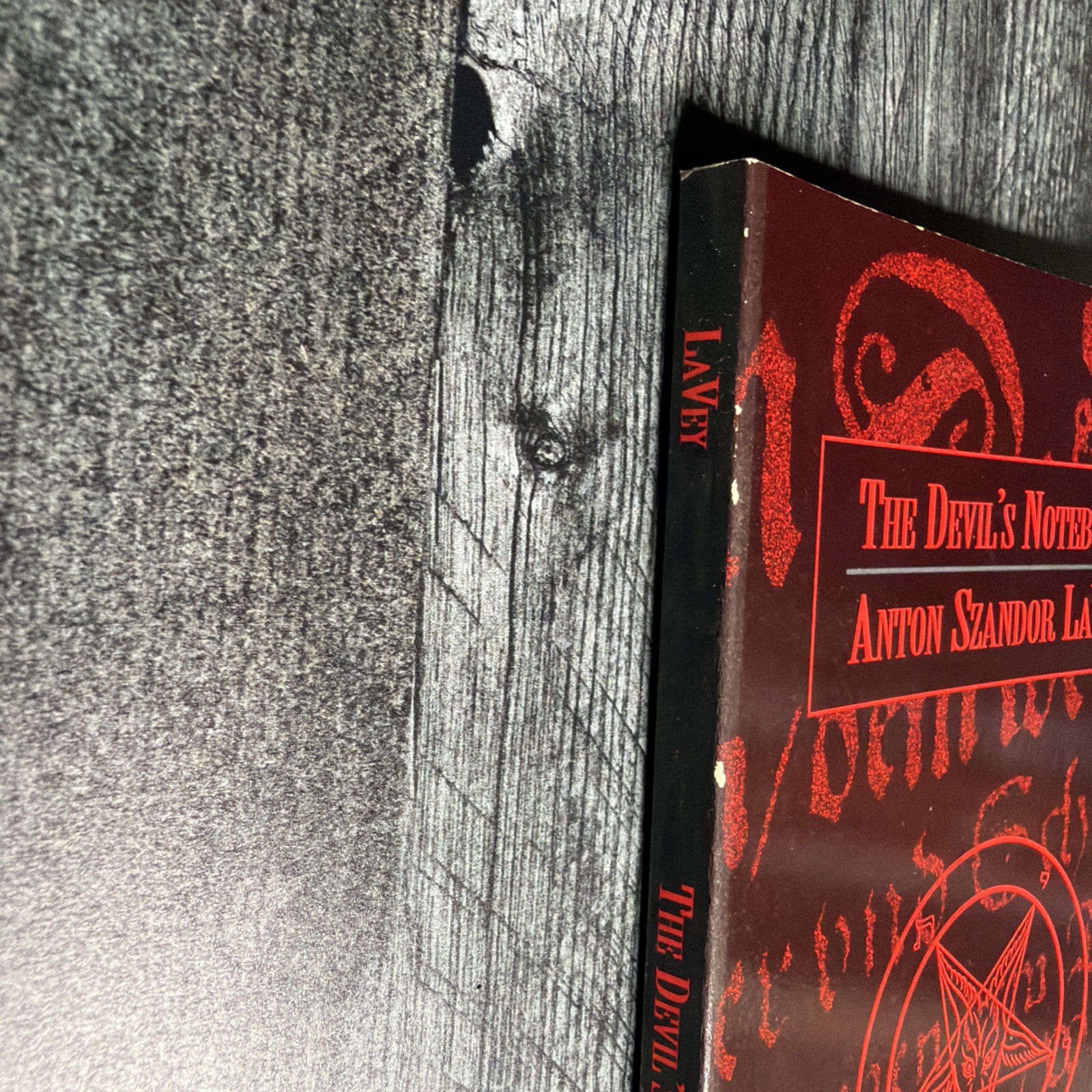 Devil&rsquo;s Notebook by Anton Szandor LaVey (2000, Trade Paperback)