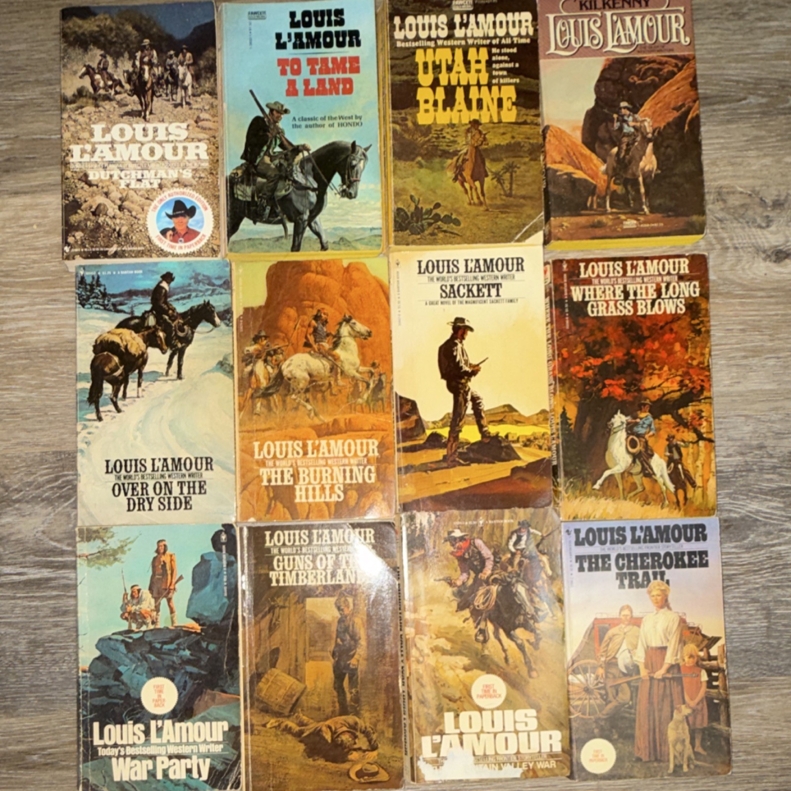 Louis L&rsquo;Amour Vintage Western Paperback Book LOT Bantam & Fawcett Books