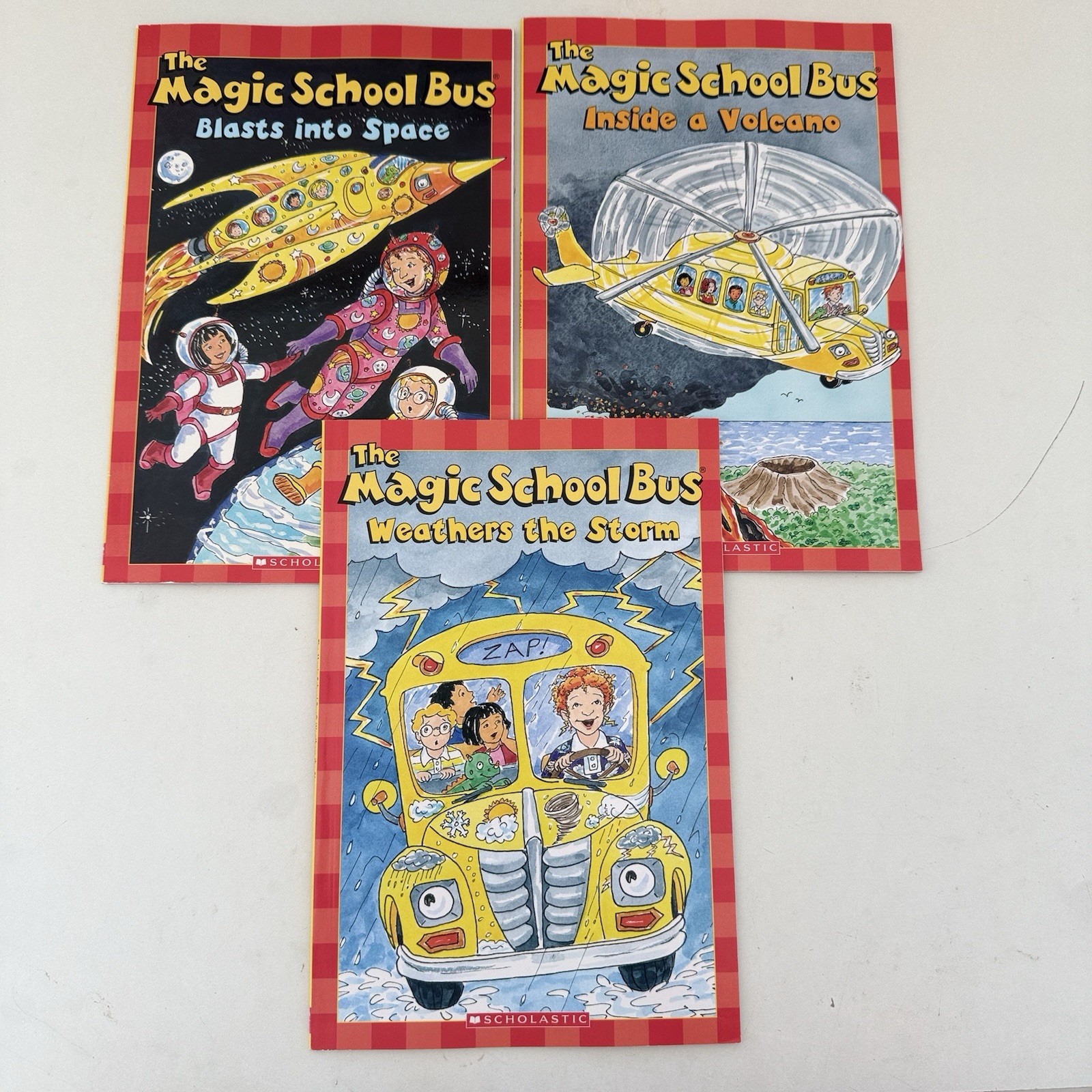 The Magic School Bus Books by Joanna Cole x19 Scholastic Phonic Readers US Print