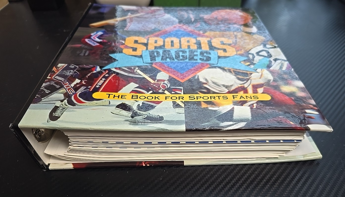 Vintage 1996 « Sports Pages: The Book For Sports Fans » Collector&rsquo;s Hardcover Bind