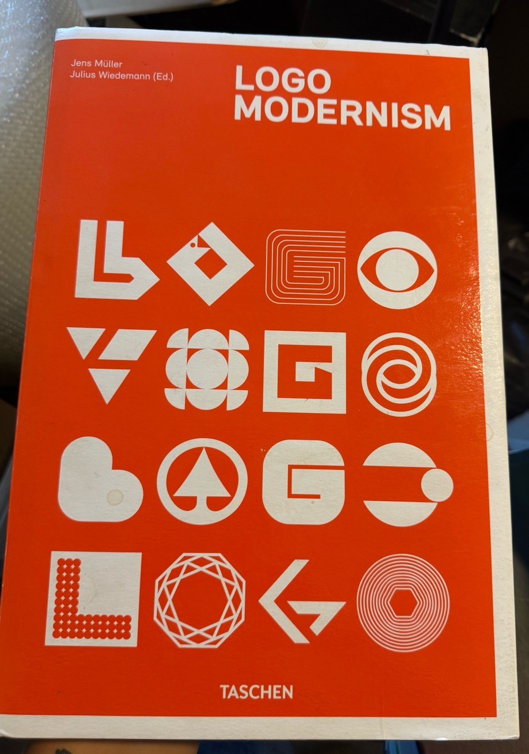 TASCHEN Logo Modernism by Jens Müller Hardcover Graphic Design Logo Design