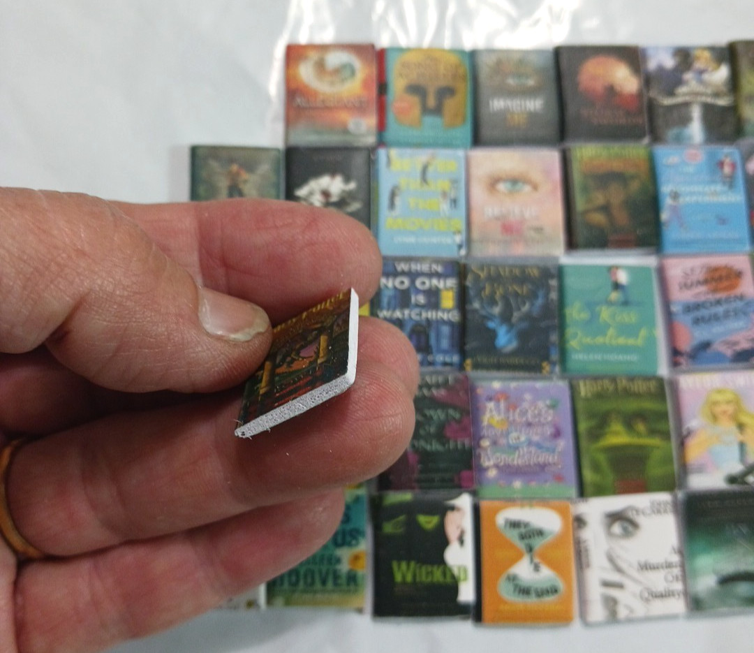 Doll house books 1:12 scale mini books 40 Cute tiny miniature book 3/4&Prime; x 5/8&Prime;