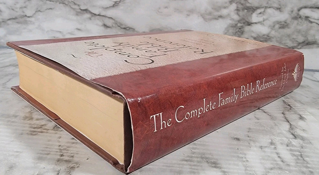 The Complete Family Bible Reference Dictionary Concordance Index / Hardback