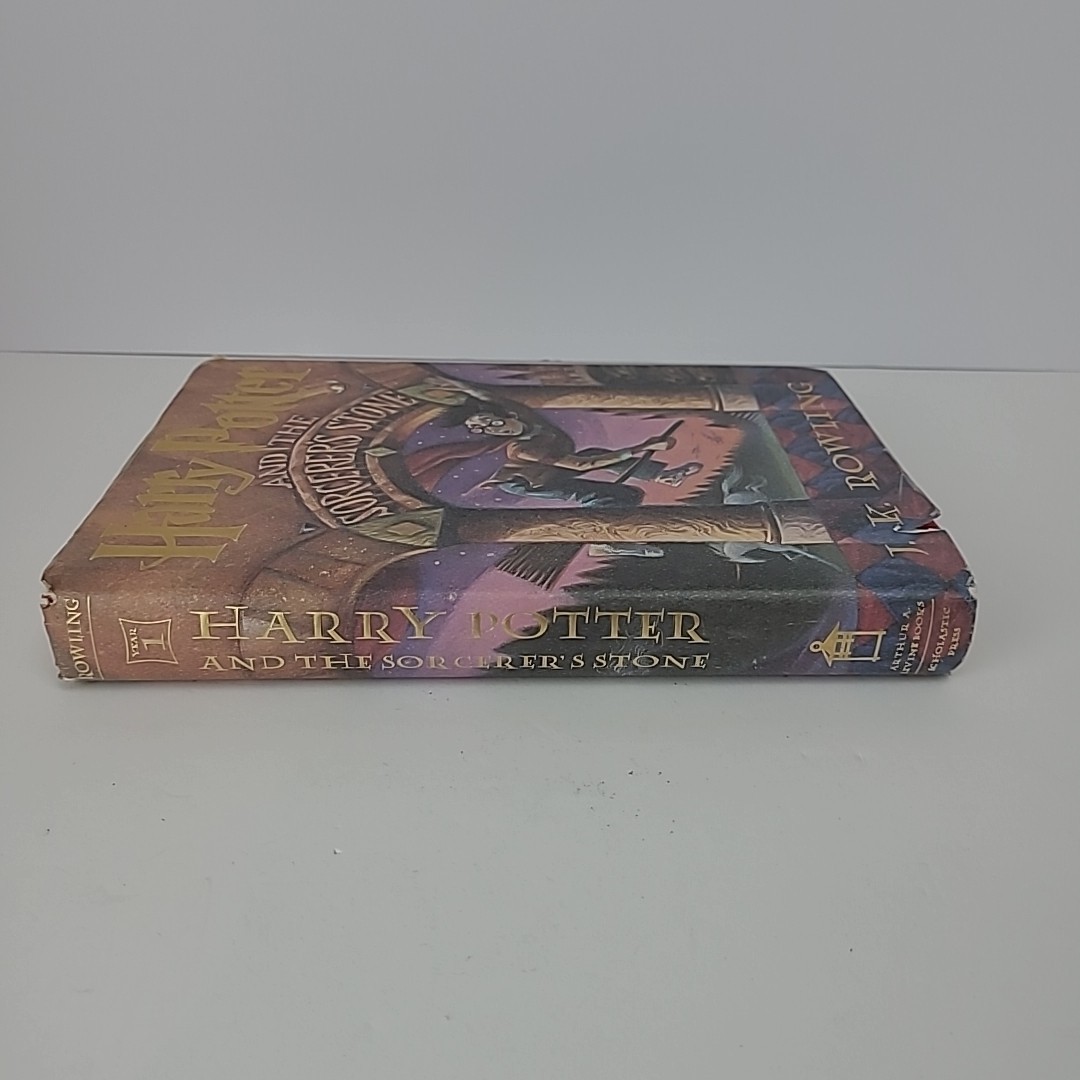 HARRY POTTER & SORCERER&rsquo;S STONE Hardcover J.K. Rowling 1st EDITION 1998