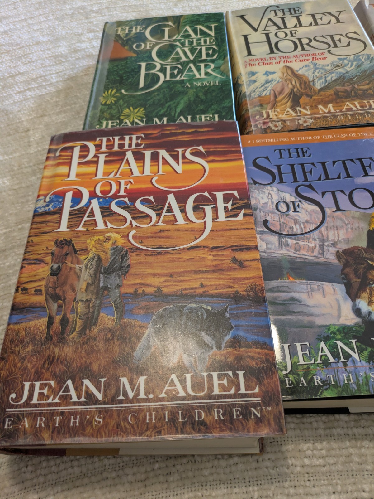 Clan of the Cave Bear (Earth&rsquo;s Children) Full Series 6 Books, HCDJ, Jean M. Auel