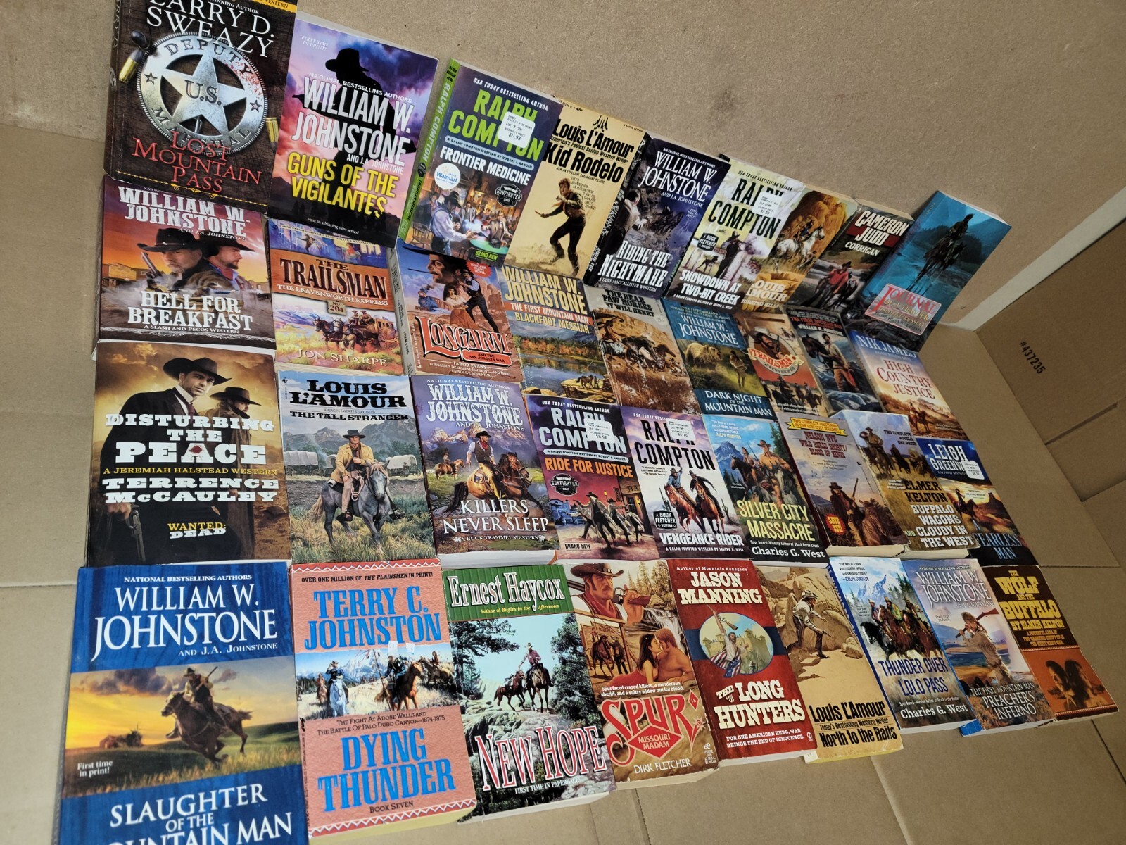 Lot of 10 Zane Grey Louis L&rsquo;amour Western Paperback Fiction Books MIX UNSORTED