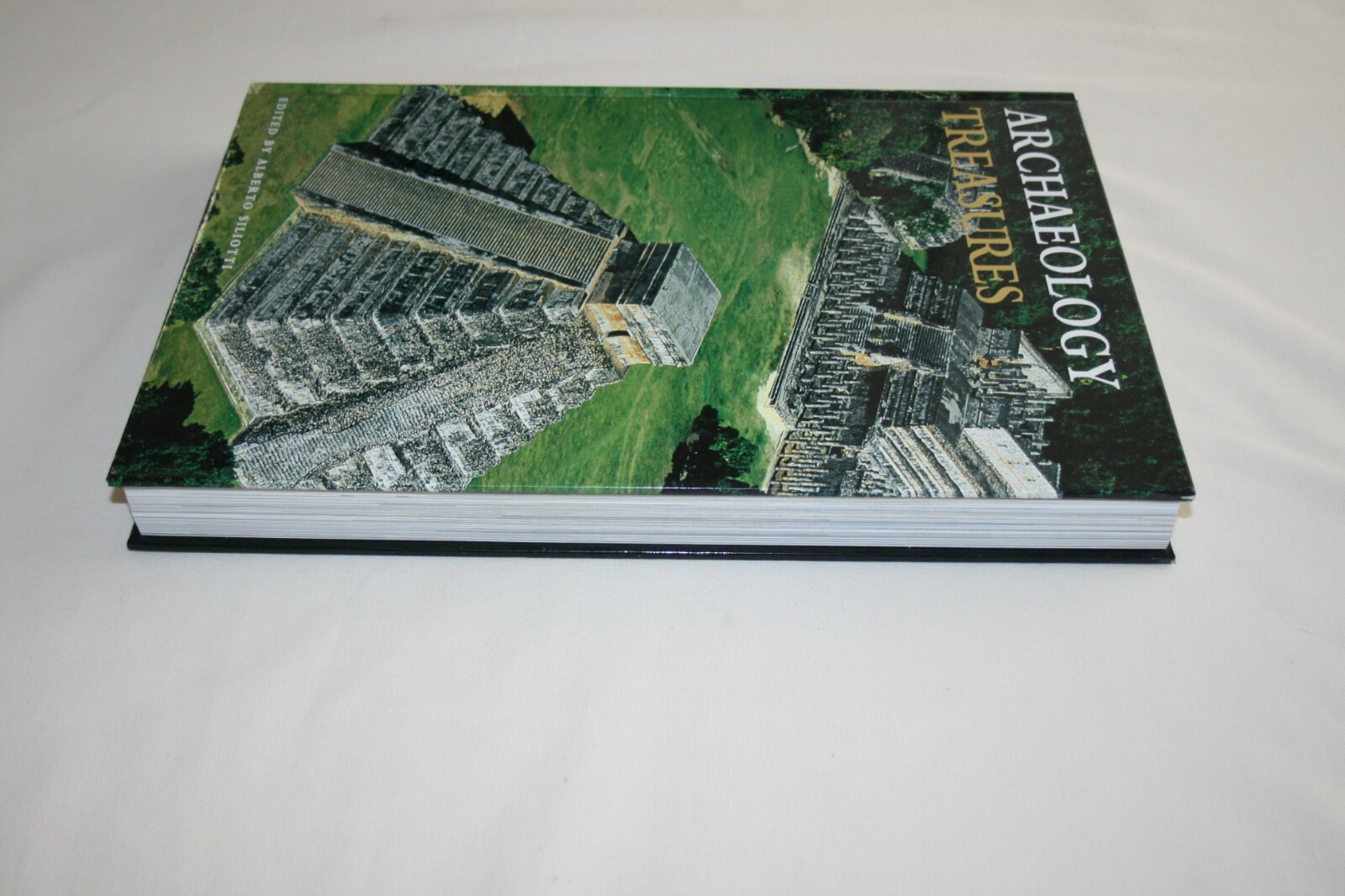 ARCHAEOLOGY TREASURES 2006 vmb Publishers Hardback 10.5&Prime;x14.5&Prime; 432 pages LKE NEW