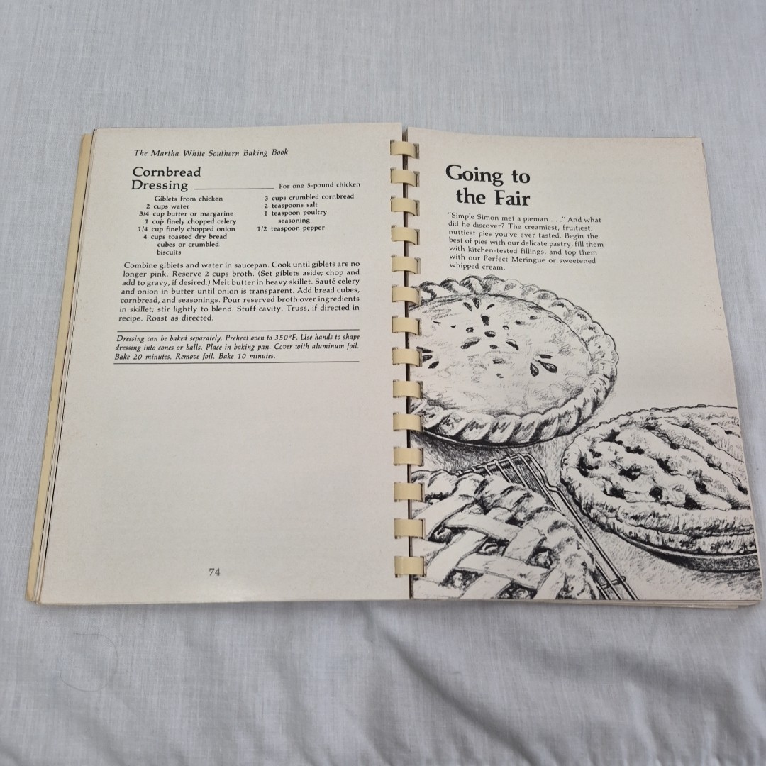 Martha White Southern Baking Book, Spiral Bound , Vintage 1983, 6&Prime; X 8.5&Prime;