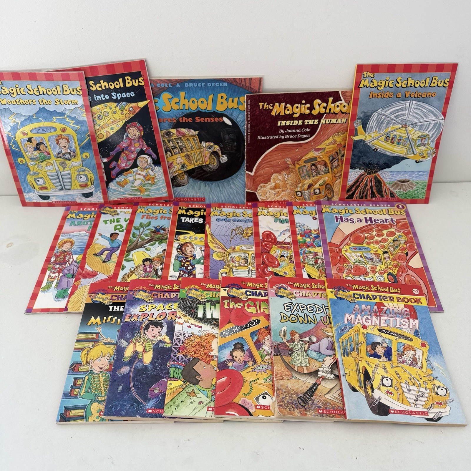The Magic School Bus Books by Joanna Cole x19 Scholastic Phonic Readers US Print