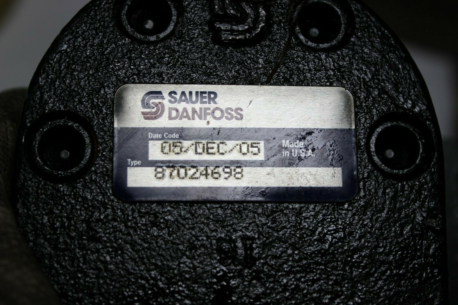 Case 87024698 Hydraulic Pump Fits Case 435 Excavator EFI299554 New Sauer Danfoss