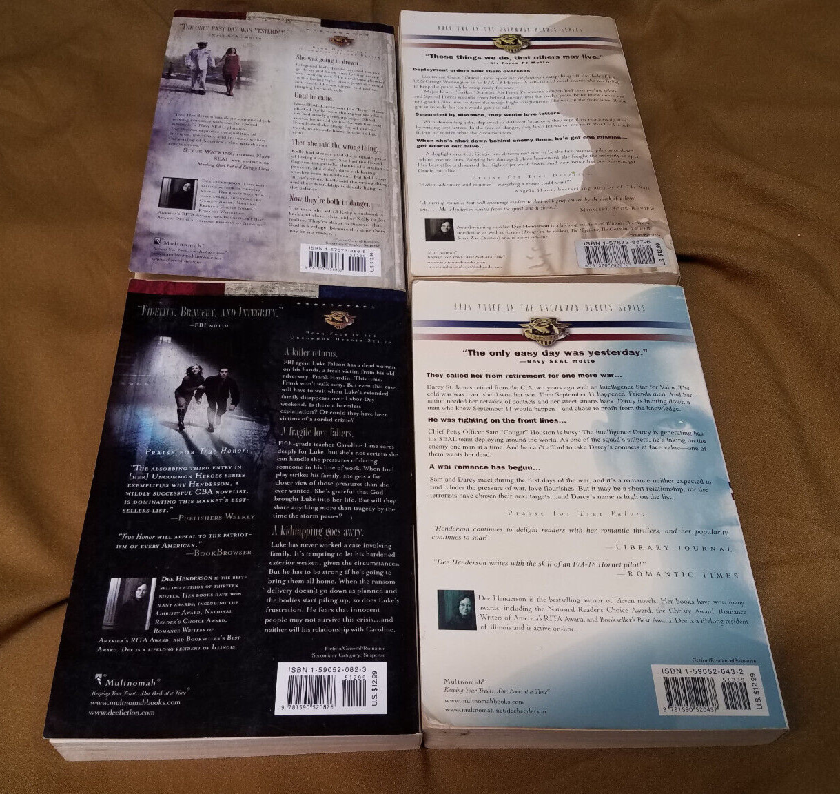 Lot 4 inspirational mystery books BY Dee Henderson series: UNCOMMON HEROES