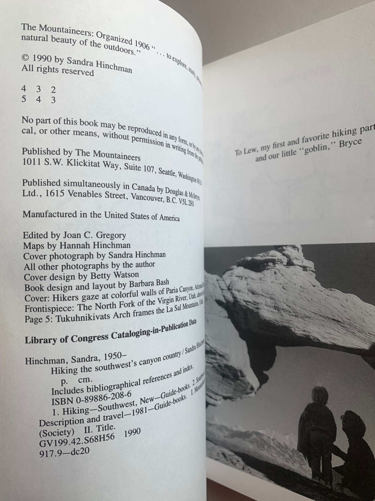 HIKING THE SOUTHWEST&rsquo;S CANYON COUNTRY SANDRA HINCHMAN GRAND 255 PAGES