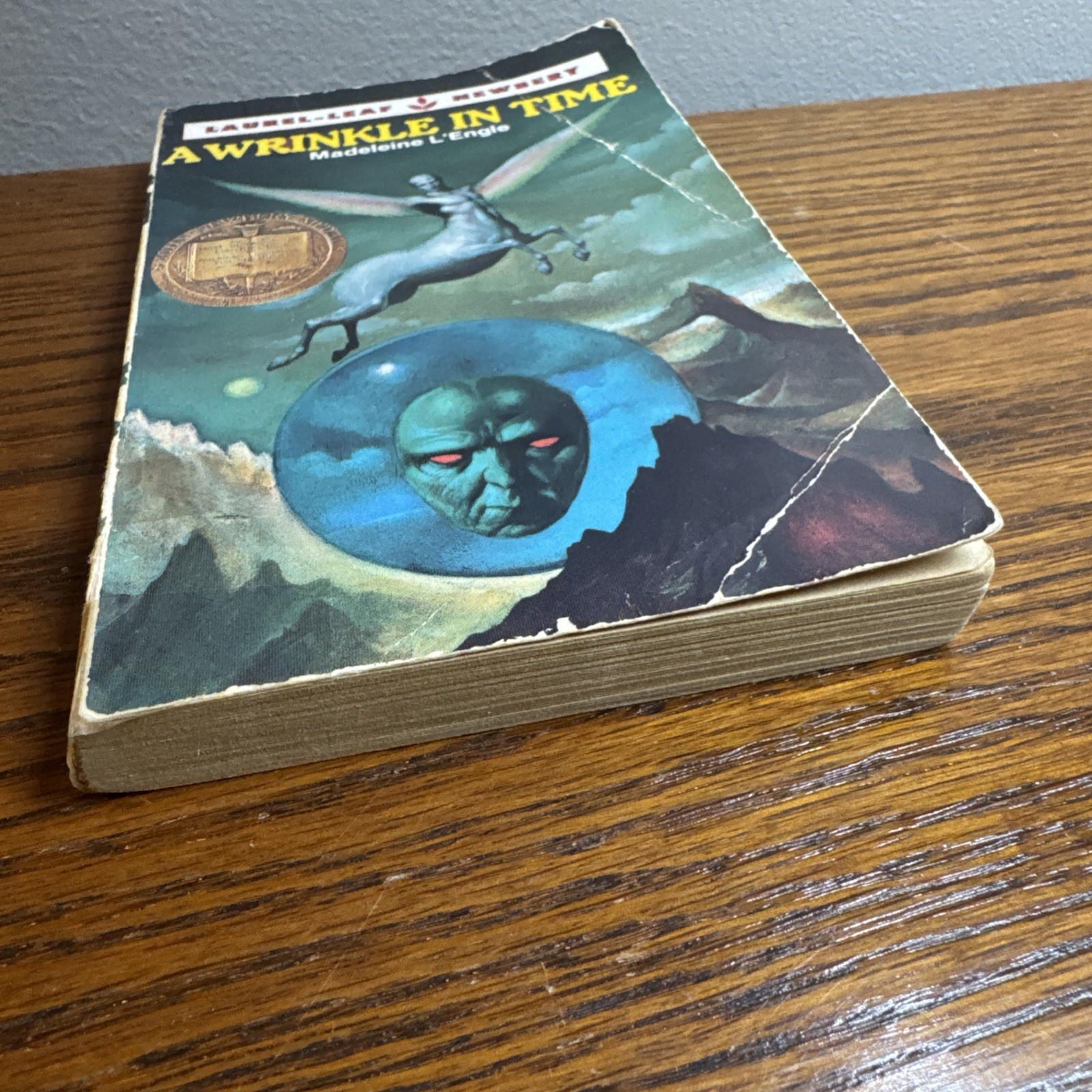 A Wrinkle in Time by Madeleine L&rsquo;Engle 1976 PB Dell Laurel Leaf STRANGER THINGS
