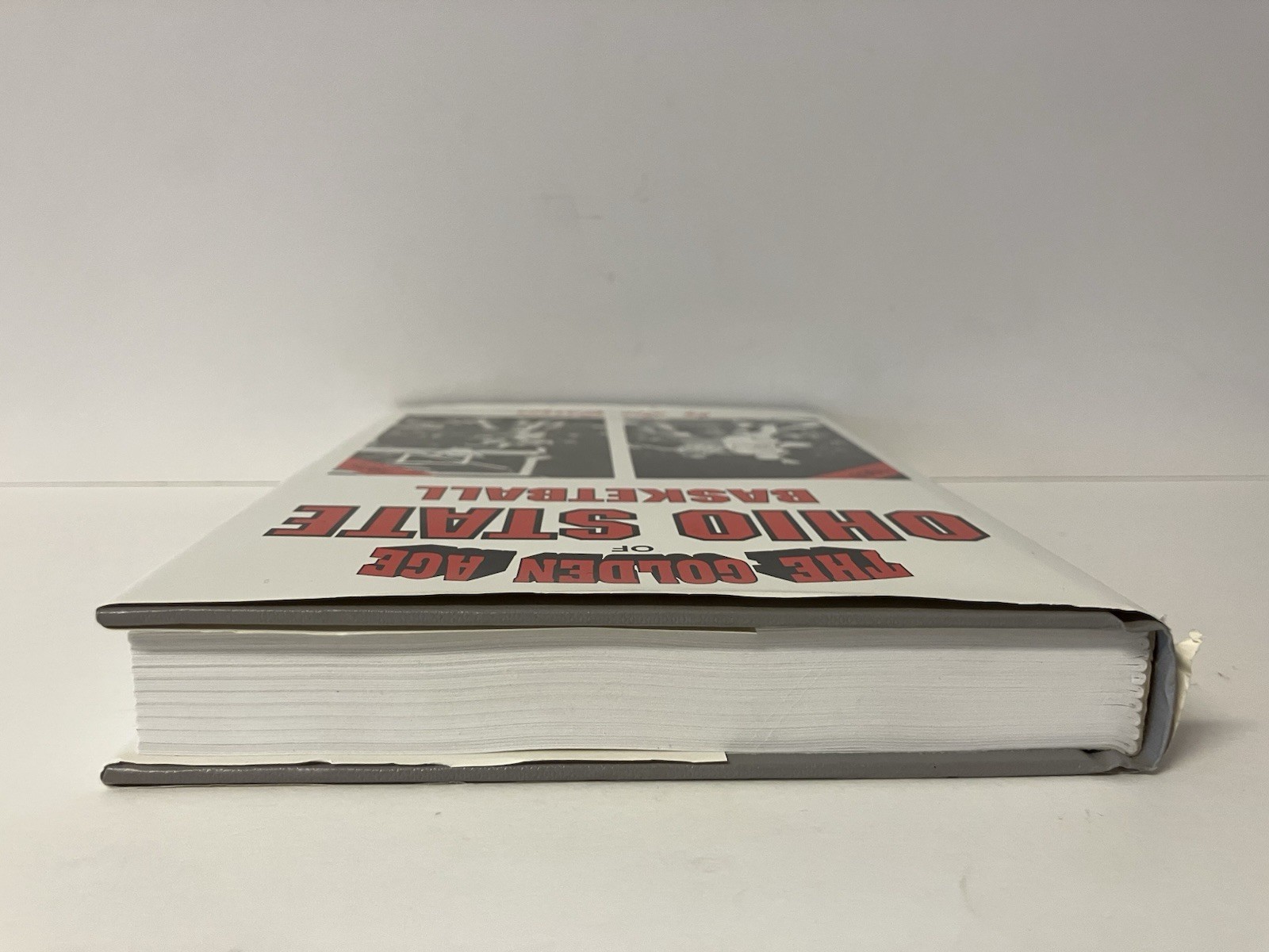 The Golden Age of Ohio State Basketball by Lee Caryer 1991 HCDJ VERY GOOD