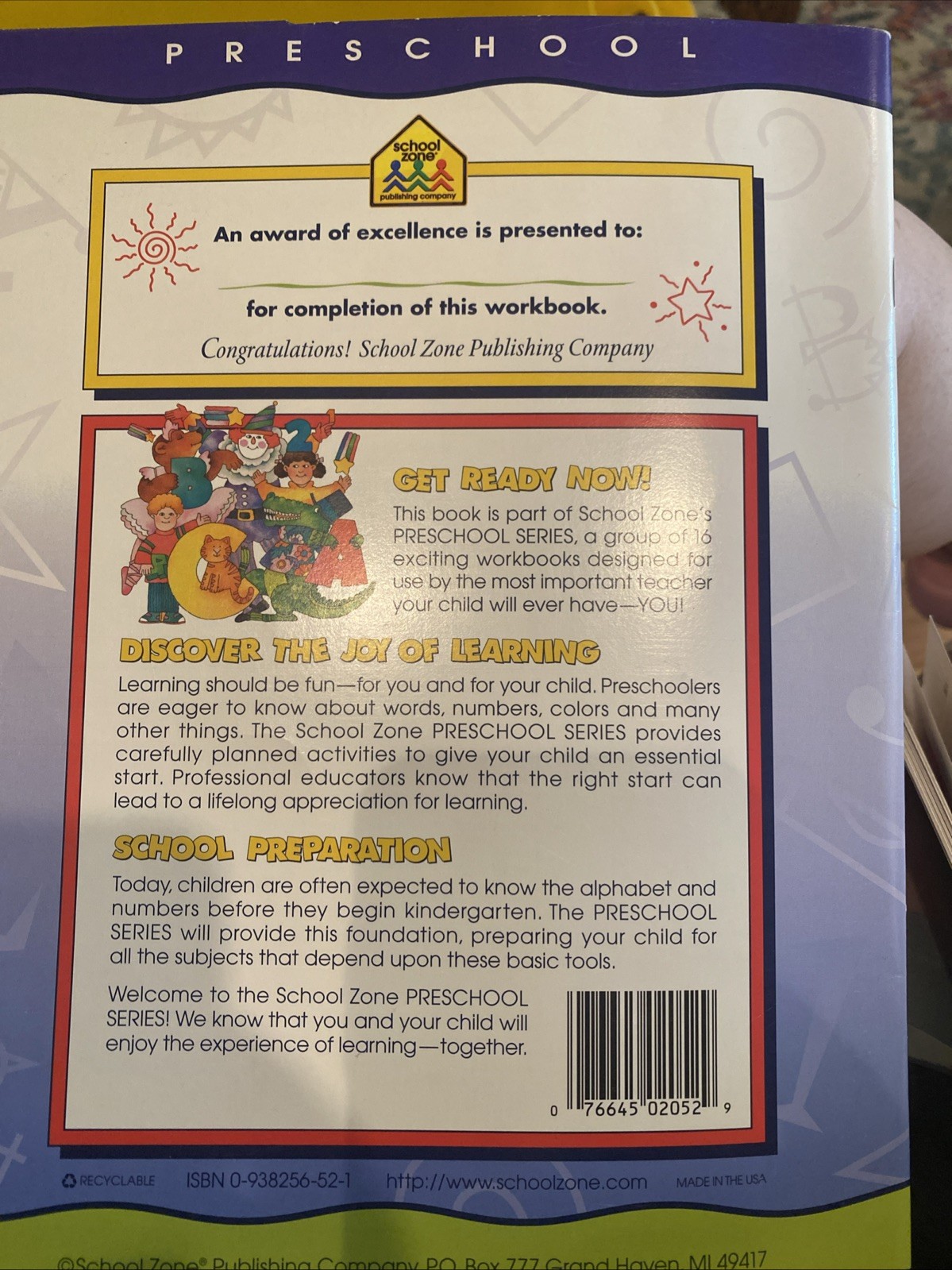Same Or Different: Barbara Gregorich (1996, School Zone Publishing) Home School