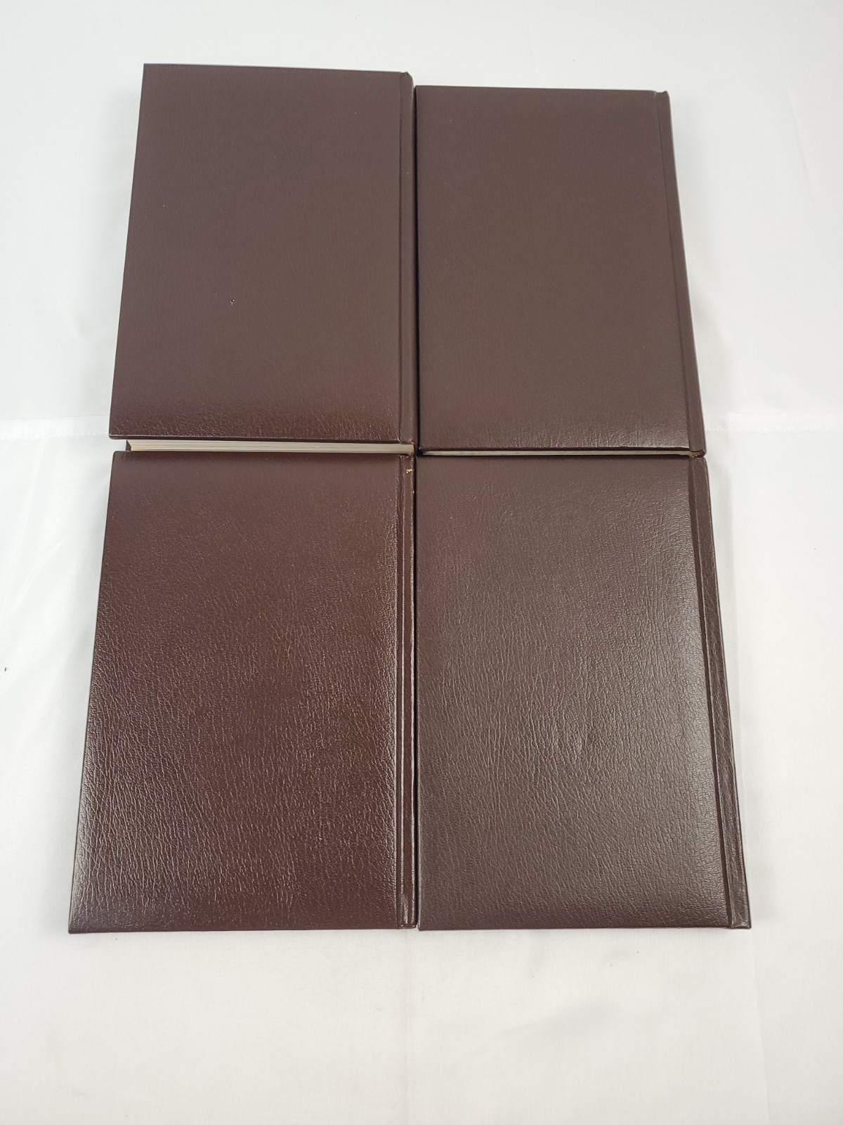 The Louis L&rsquo;amour Collection Leatherette Bantam Book Lot of 4