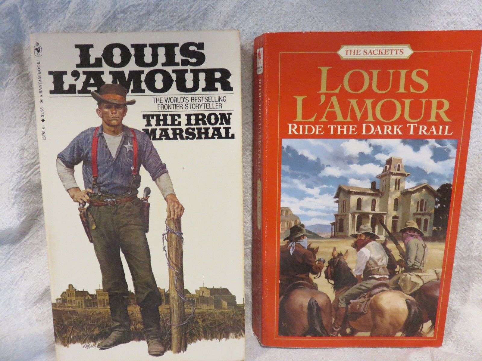 Lot of 16 Louis L&rsquo;Amour Western Paperback Books Sackett & More