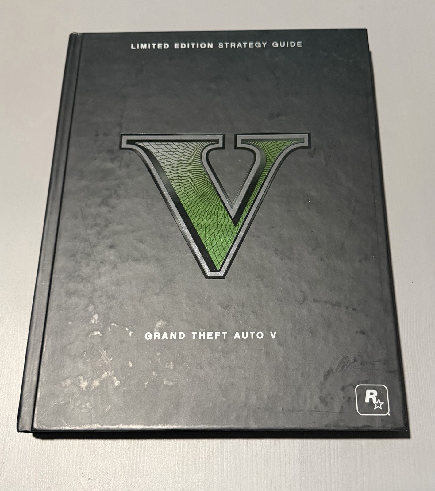 Grand Theft Auto V Limited Edition Strategy Guide by Brady Games: Hardcover