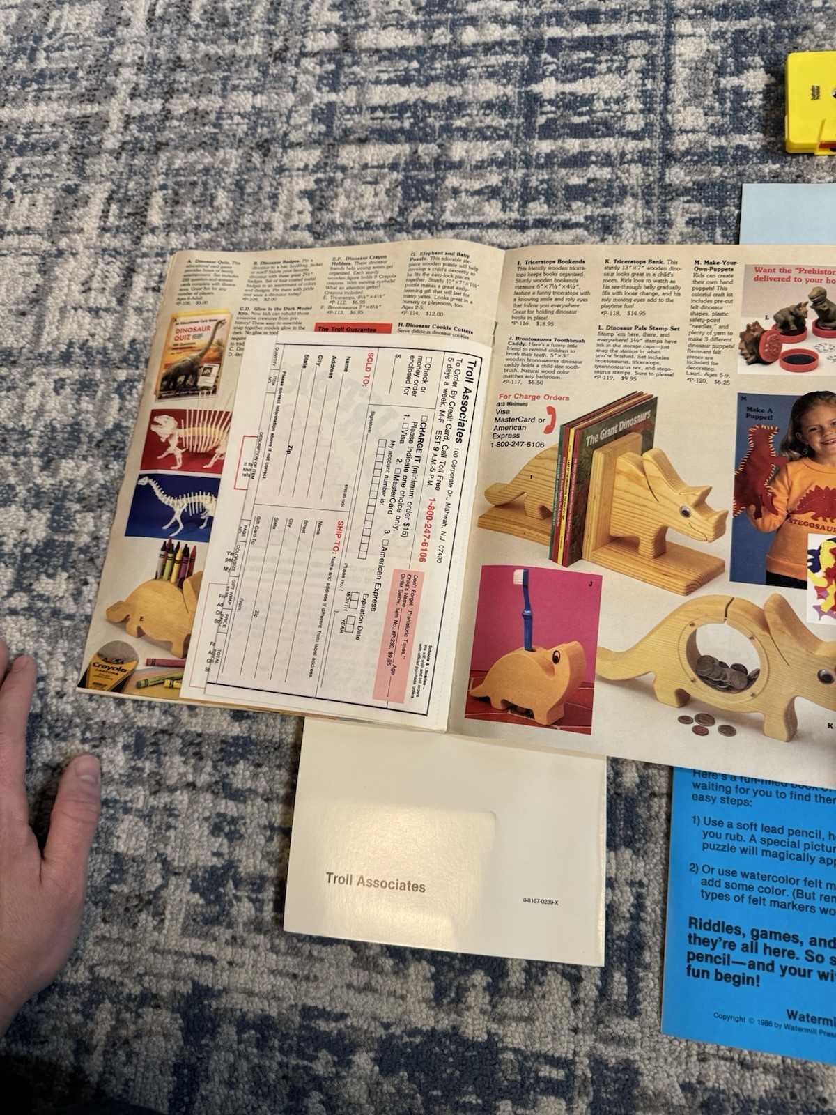 Vintage Scholastic 1980&rsquo;s TROLL BOOK CLUB Teacher FLYER BOOKLET BAG SET w/ Tape