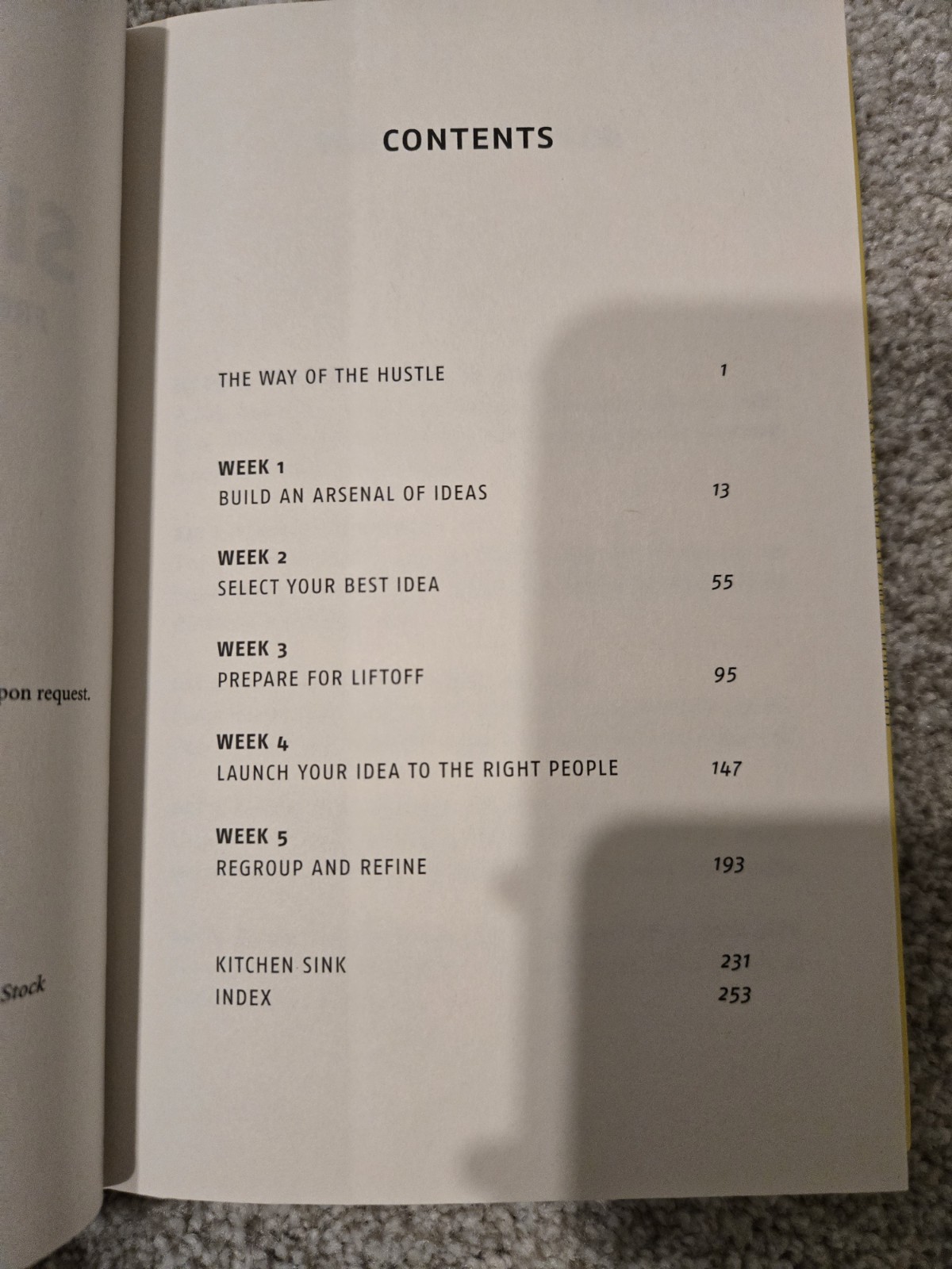 Side Hustle : From Idea to Income in 27 Days by Chris Guillebeau