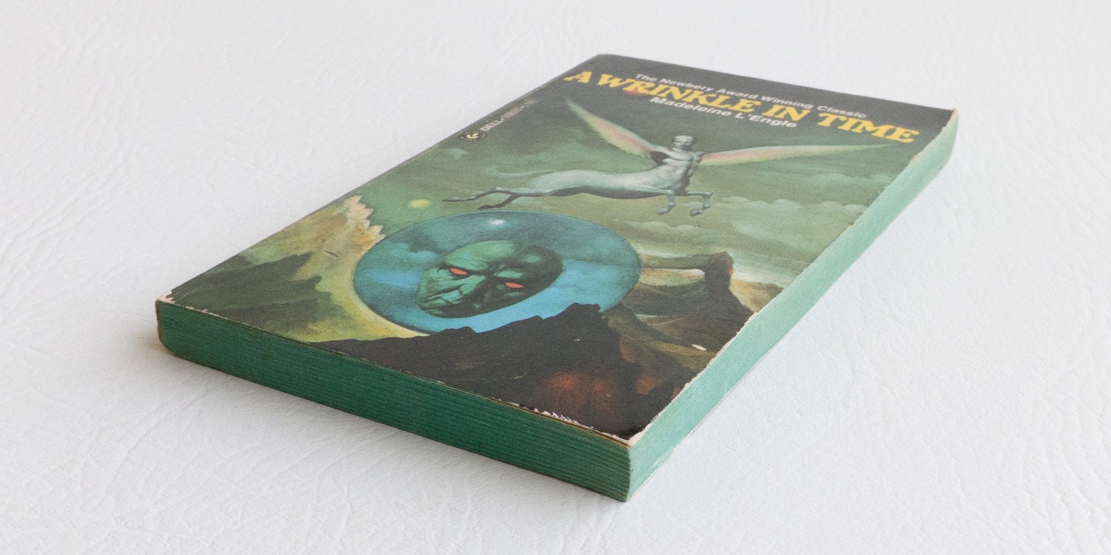 A Wrinkle in Time Madeleine L&rsquo;Engle Dell Laurel-Leaf PB 1976 Stranger Things