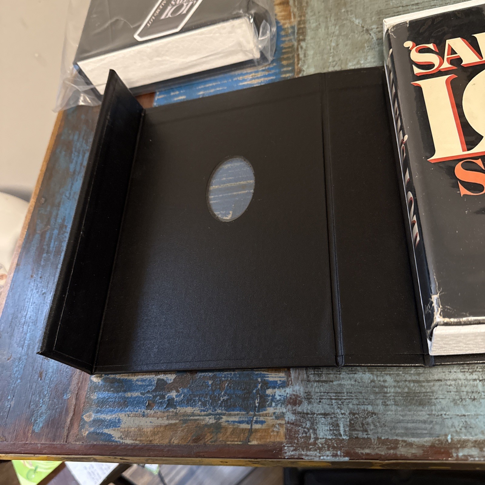 Stephen King&rsquo;s Salem&rsquo;s Lot High Quality Traycase Book Is NOT included