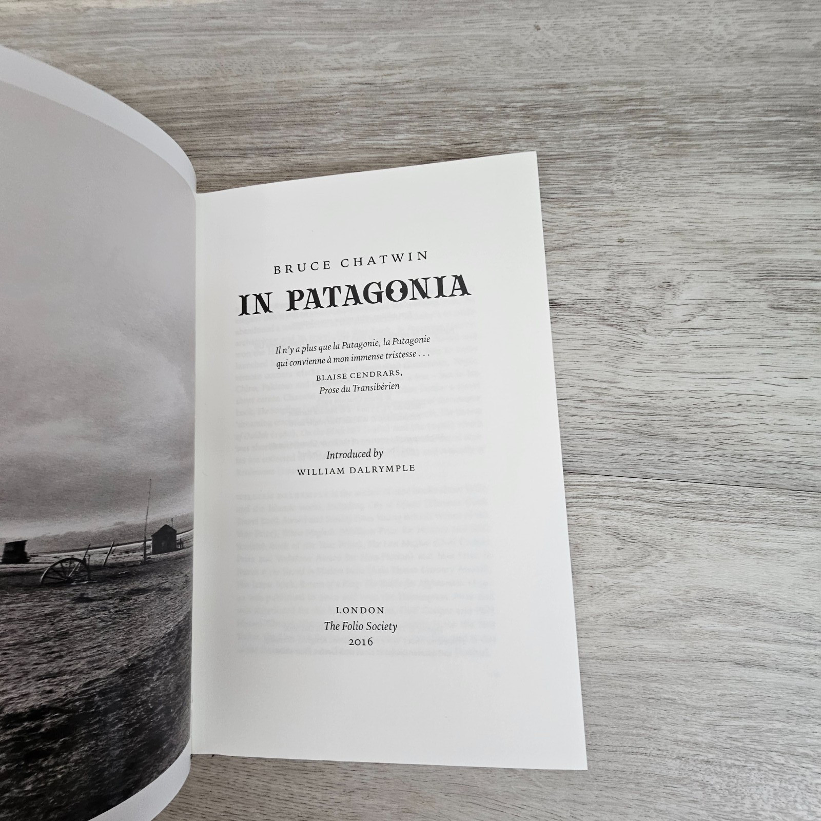  » In Patagonia » by Bruce Chatwin, Folio Society -Beautiful! HC/slipcase