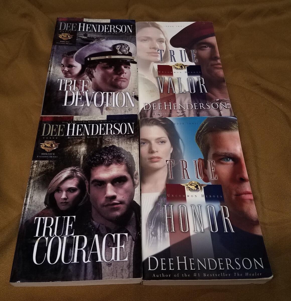 Lot 4 inspirational mystery books BY Dee Henderson series: UNCOMMON HEROES