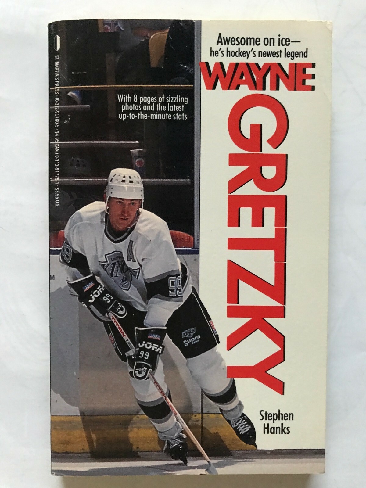 Wayne Gretzky by Stephen Hanks, Paperback, 172 Pages, Published by St. Martin&rsquo;s