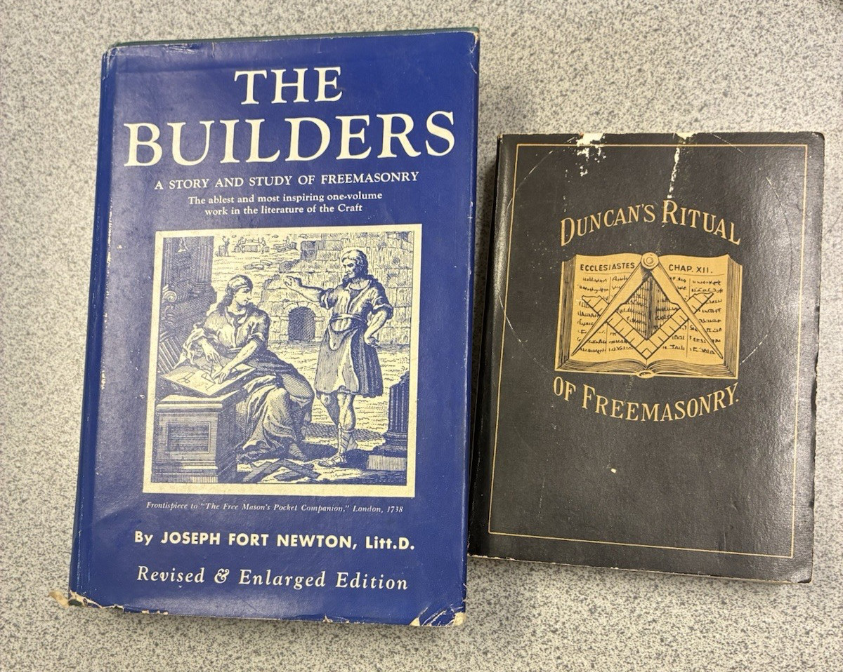 The Builders, and Duncan&rsquo;s Ritual of Freemasonry (lot of 2 volumes)
